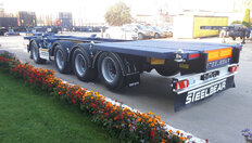 Полуприцеп-контейнеровоз STEELBEAR PF-41N-6 — задний боковой вид